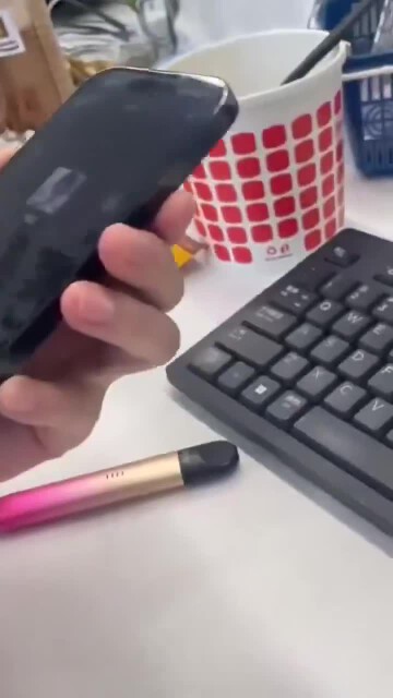 pA2Wjk9kCMrMTNw.mp4